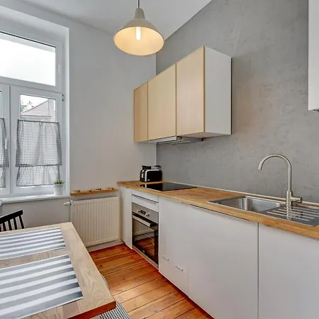 Apartment White Seagull *